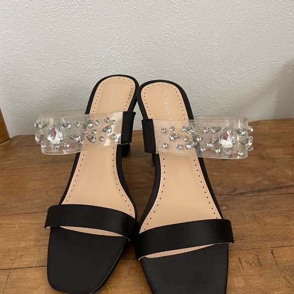 NEW | Adrienne Vittadini Women's Embellished‎ Clear Strap Black Slide Heels 8.5 - Picture 3 of 9